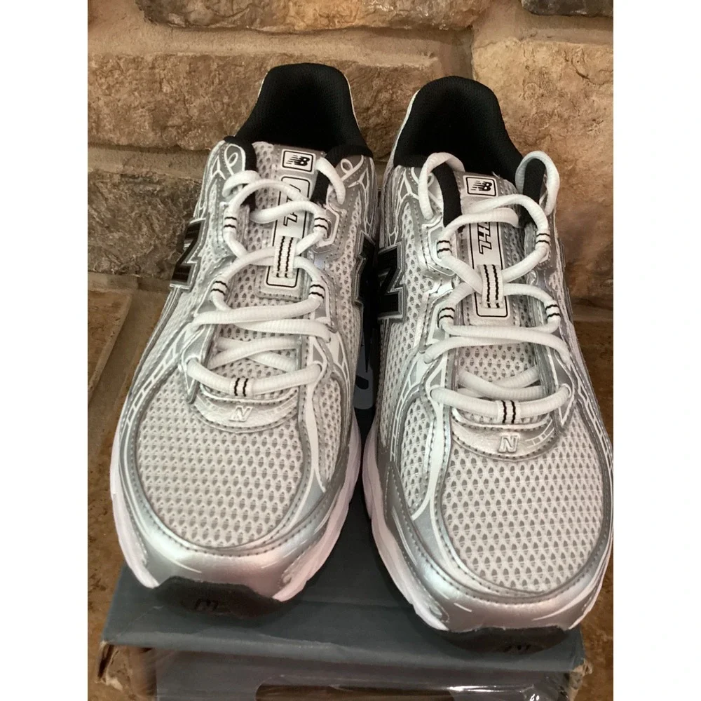 New Balance 740 Running Shoes White Black Silver Size Mens 8 Womens 9.5